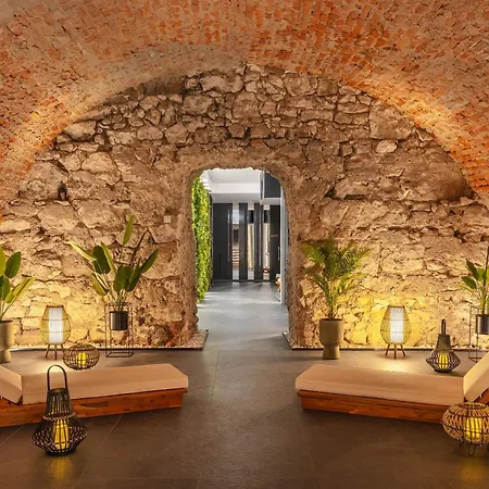 Muse By Staylab Apart Otel Krakow