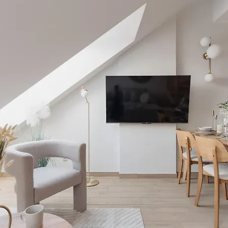 Aparthotel Muse By Staylab 4*